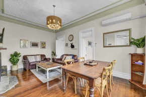 Edwina Suite II - Fireplace, Elegant Heritage Home